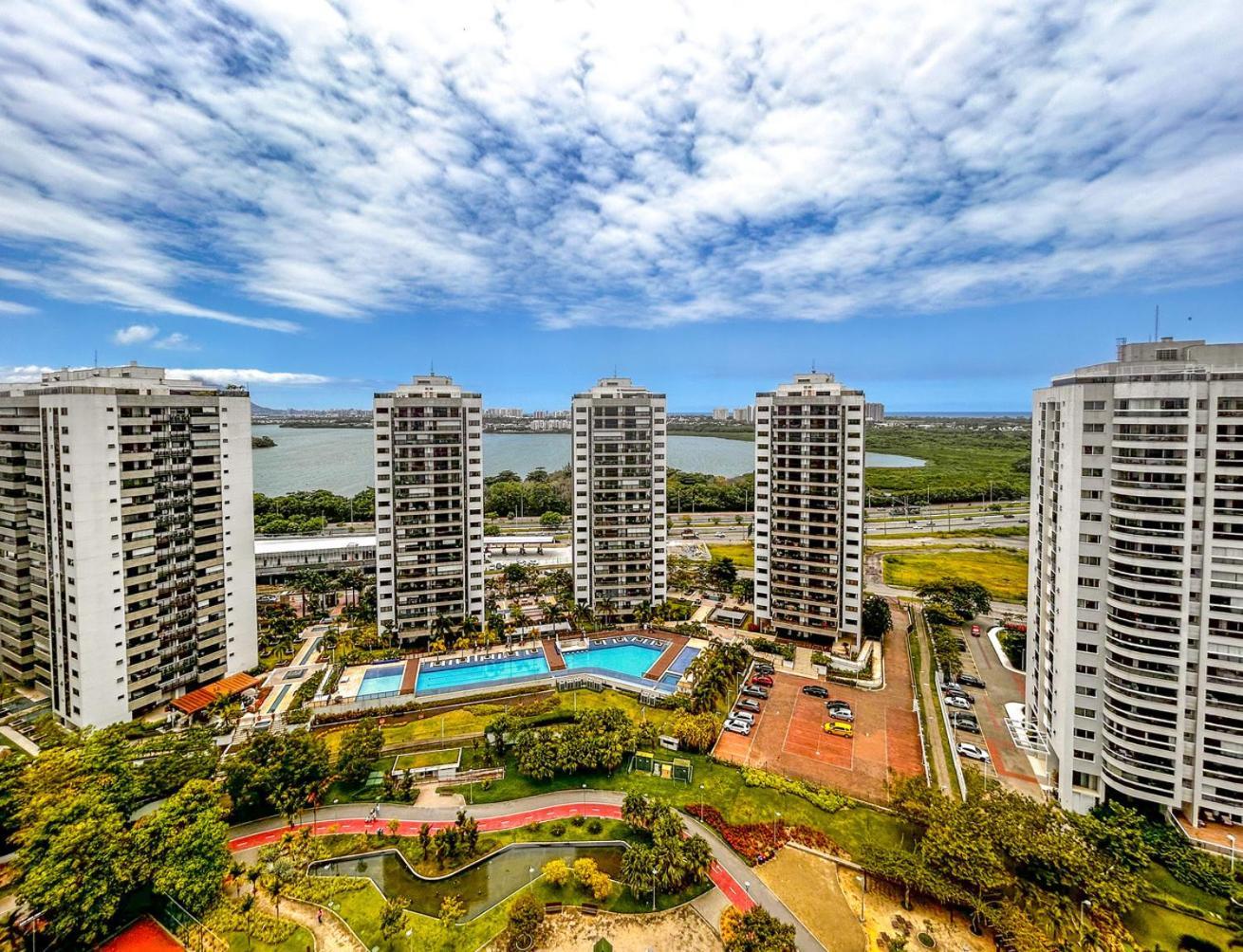 Apartamento Apto C Vista P O Mar E Lagoa Na Barra Da Tijuca Rj *